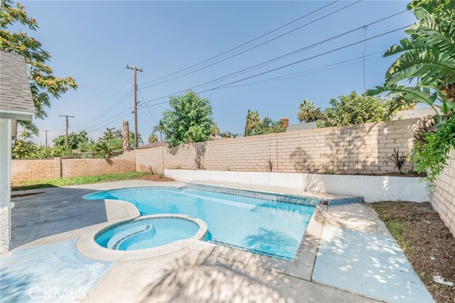 Sparkling Pool and Spa