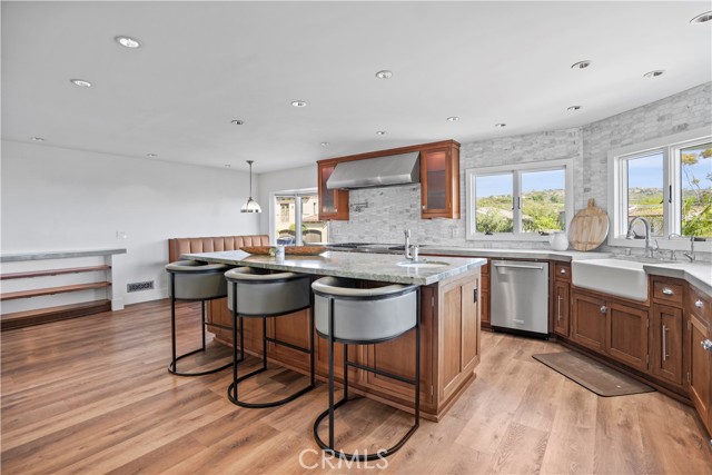 Detail Gallery Image 5 of 26 For 609 Seaward, Corona Del Mar,  CA 92625 - 4 Beds | 3 Baths