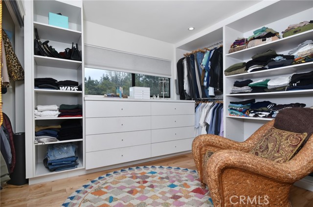 4751 Del Moreno Drive, Woodland Hills CA: https://media.crmls.org/medias/4388cd6d-d354-4f02-b8a7-63d89a2fd607.jpg