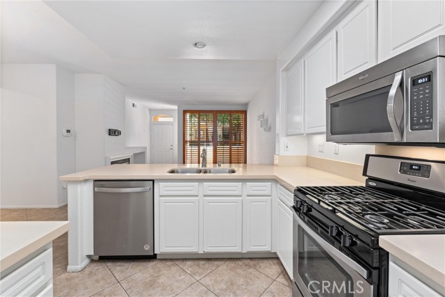 Detail Gallery Image 10 of 25 For 2802 Ladrillo Aisle #25,  Irvine,  CA 92606 - 2 Beds | 2 Baths