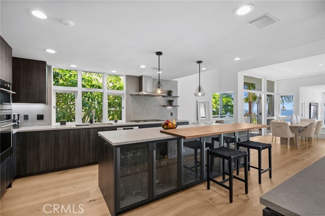 1061 Skyline Drive, Laguna Beach CA: https://media.crmls.org/medias/4389b5e0-e4ba-4764-8e10-cf03fcd77dab.jpg
