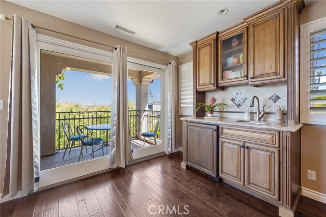 Detail Gallery Image 42 of 68 For 2030 Leeward Ln, Newport Beach,  CA 92660 - 4 Beds | 3/1 Baths