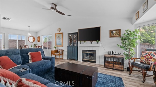 Detail Gallery Image 7 of 37 For 22125 Country Hills Dr, Wildomar,  CA 92595 - 3 Beds | 2 Baths