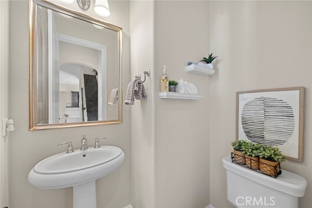 Detail Gallery Image 19 of 64 For 17272 Tidalridge Ln, Huntington Beach,  CA 92649 - 4 Beds | 2/1 Baths