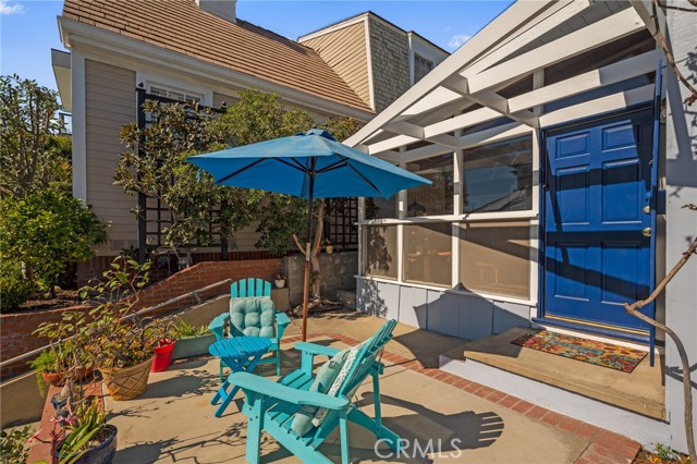 429 1st Street, Manhattan Beach, California 90266, 5 Bedrooms Bedrooms, ,1 BathroomBathrooms,Residential,Sold,1st,PV24022554