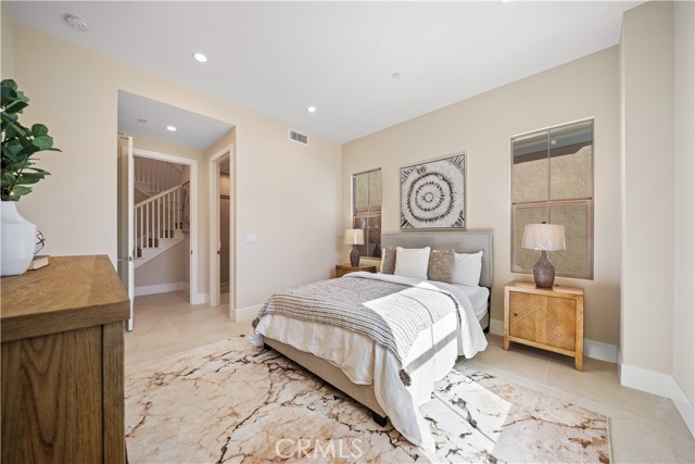 Detail Gallery Image 6 of 72 For 105 Sunnyslope, Irvine,  CA 92618 - 4 Beds | 4/1 Baths