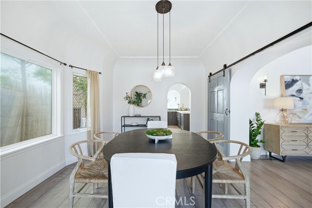 Detail Gallery Image 10 of 46 For 108 Roycroft Ave, Long Beach,  CA 90803 - 4 Beds | 3/1 Baths