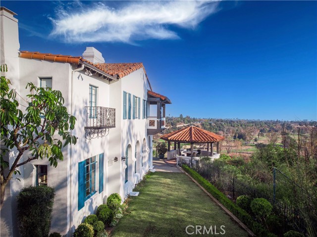 1812 Linda Vista Avenue, Pasadena CA: https://media.crmls.org/medias/438ba3a9-d7e3-41c0-9f91-98d724249d7f.jpg