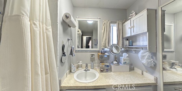 Detail Gallery Image 18 of 23 For 4915 Holly Ave, Long Beach,  CA 90805 - 1 Beds | 1 Baths