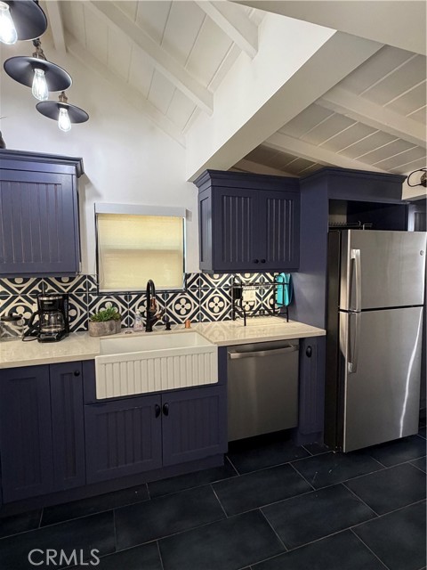 11525 Moorpark Street photo 33