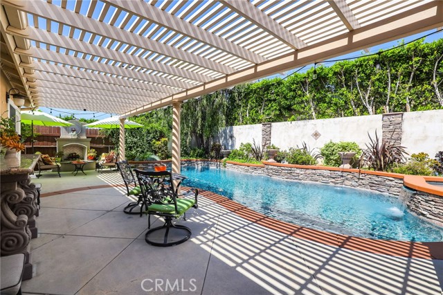 11571 Harrisburg, Rossmoor CA: https://media.crmls.org/medias/438d6872-acbe-4122-9b86-af1754943c76.jpg