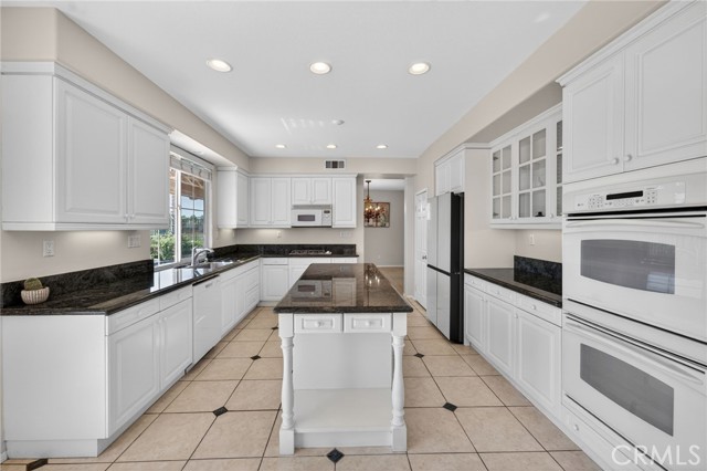 Detail Gallery Image 19 of 75 For 45339 Tiburcio, Temecula,  CA 92592 - 5 Beds | 3 Baths