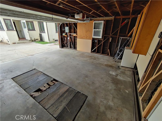 3569 Bandini Avenue, Riverside CA: https://media.crmls.org/medias/438dd8bb-84eb-47ba-941d-2c63f9d1b720.jpg