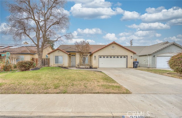 Detail Gallery Image 1 of 1 For 3319 S Martin St, Visalia,  CA 93277 - 4 Beds | 2 Baths