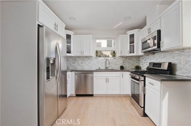 Detail Gallery Image 5 of 20 For 635 N Harvard Bld #635.75,  Los Angeles,  CA 90004 - 2 Beds | 1 Baths