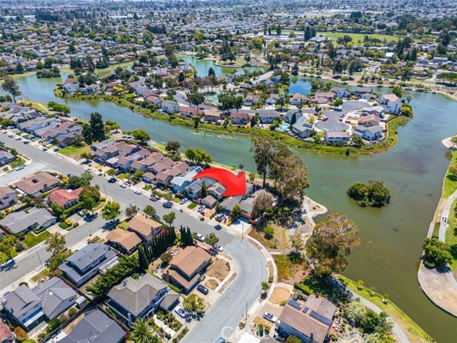 35605 Scarborough Drive, Newark CA: https://media.crmls.org/medias/438e0a39-9056-48de-bb83-1d97dbdbbcf1.jpg