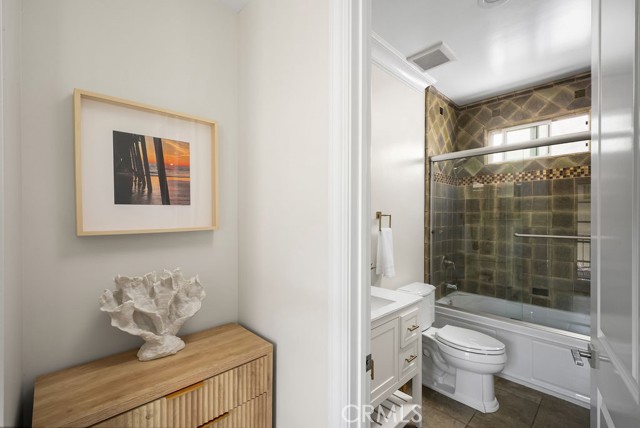 Detail Gallery Image 24 of 45 For 410 Acacia Ave #1/2,  Corona Del Mar,  CA 92657 - 3 Beds | 3 Baths