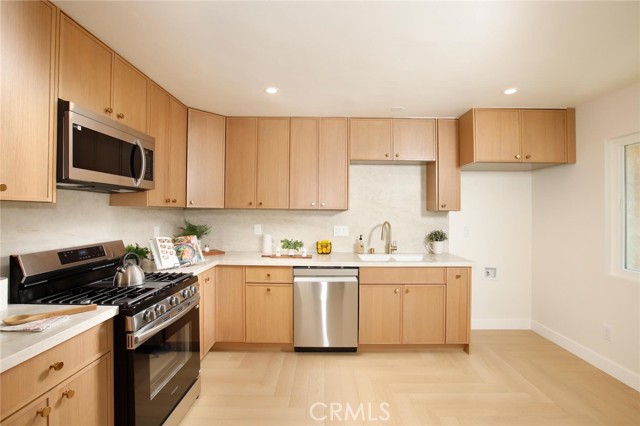 Detail Gallery Image 6 of 28 For 10141 Samoa Ave #25,  Tujunga,  CA 91042 - 2 Beds | 3 Baths