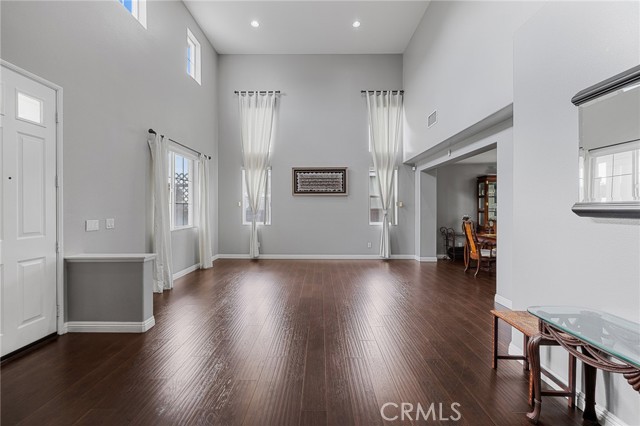 Detail Gallery Image 19 of 58 For 26426 Cardinal Dr, Canyon Country,  CA 91387 - 5 Beds | 4 Baths