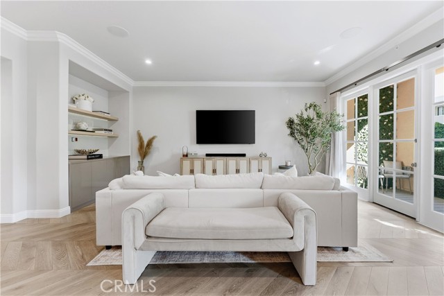 Detail Gallery Image 5 of 22 For 11500 San Vicente Bld #202,  Los Angeles,  CA 90049 - 3 Beds | 3/1 Baths