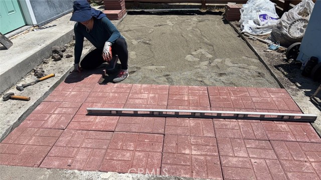 1241 Ashby Avenue, Berkeley CA: https://media.crmls.org/medias/438f5fc1-66e4-4c9d-8303-34bfb58dcafa.jpg