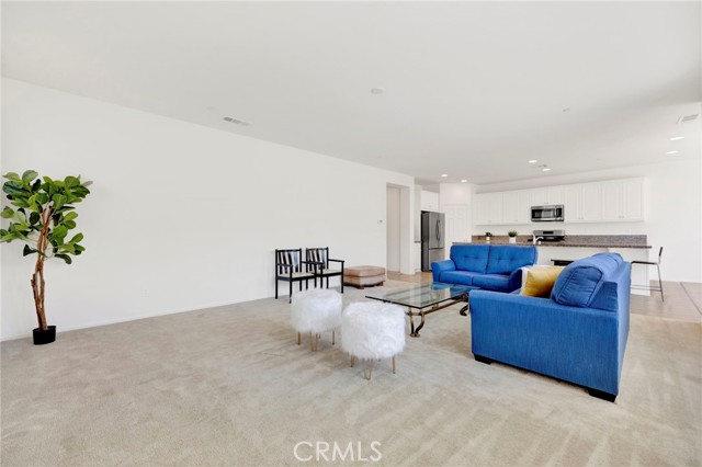 680 Platte Way, Oxnard CA: https://media.crmls.org/medias/4390162c-8f77-47e1-86b7-77bede407f9a.jpg