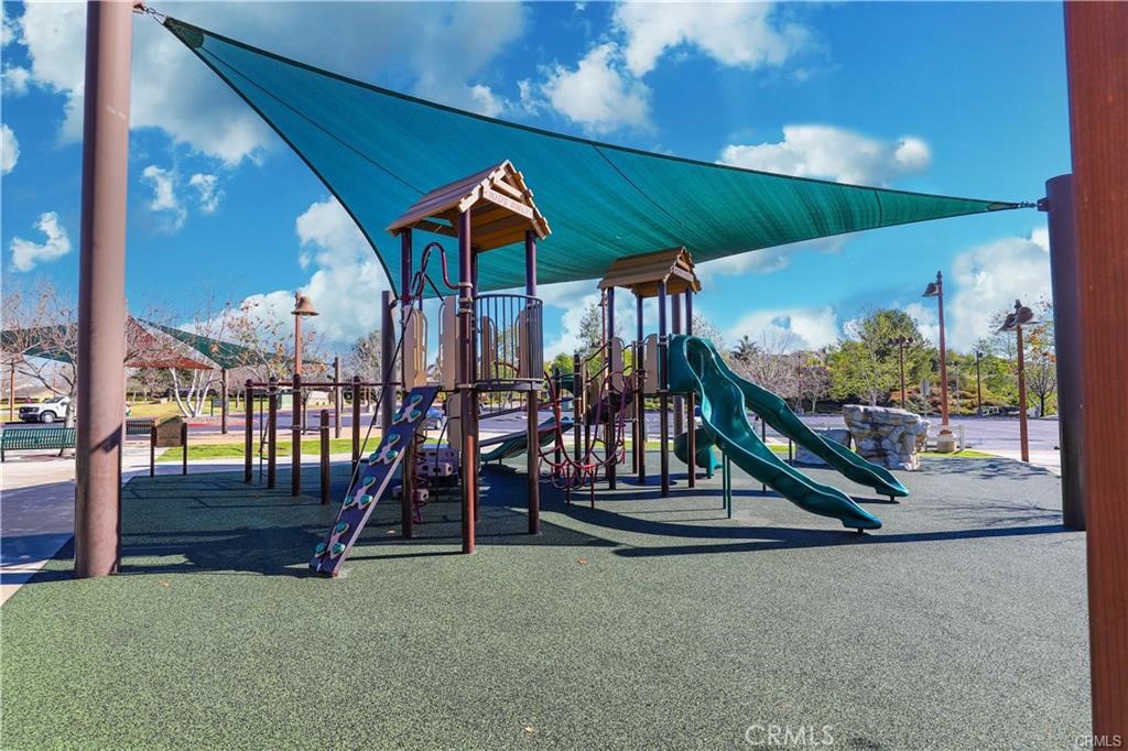 https://media.crmls.org/medias/43916c4a-cd9d-441a-b406-e783f90bc373.jpg?preset=X-Large