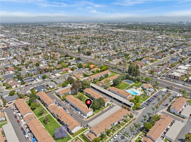 Detail Gallery Image 38 of 43 For 19796 Inverness Lane, Huntington Beach,  CA 92646 - 2 Beds | 2 Baths