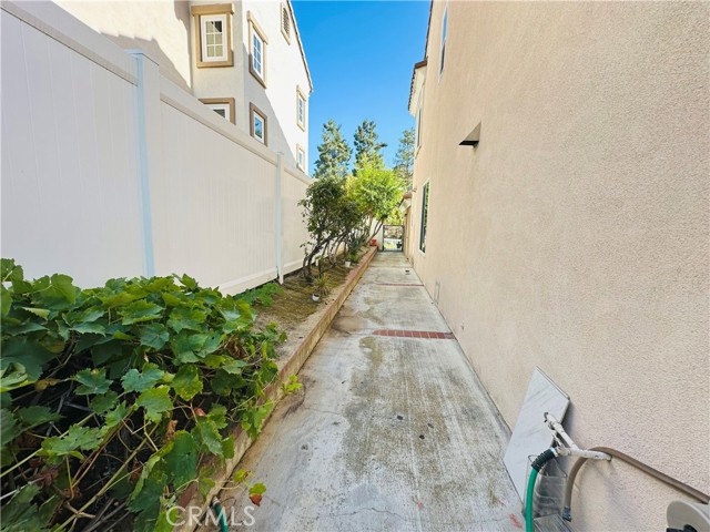 18851 Amberly Place, Rowland Heights CA: https://media.crmls.org/medias/4391d973-fd50-40f4-97b7-e0de02251f68.jpg