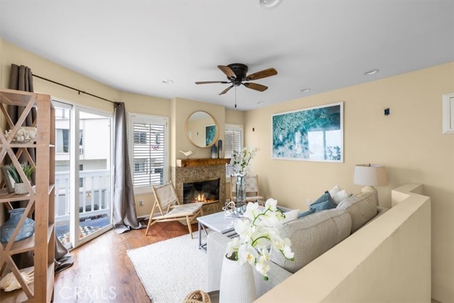 226 44th St, Manhattan Beach, California 90266, 1 Bedroom Bedrooms, ,Residential,Sold,44th St,SB22107069