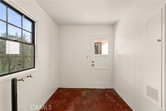 25839 Misson Rd, Loma Linda CA: https://media.crmls.org/medias/43921e6b-d6c9-46a3-a19b-1346b62f478a.jpg