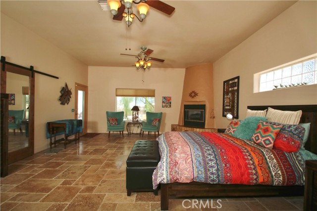 7125 Sunny Vista Road, Joshua Tree CA: https://media.crmls.org/medias/43933865-c719-4c60-8355-fd72d18fc6e9.jpg