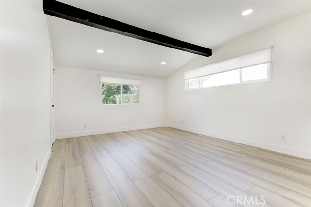 Detail Gallery Image 10 of 14 For 5515 Hermitage Ave, Valley Village,  CA 91607 - 3 Beds | 2 Baths