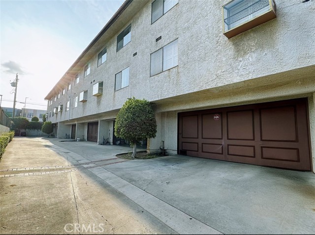 Detail Gallery Image 2 of 17 For 321 N Lincoln Ave #B,  Monterey Park,  CA 91755 - 4 Beds | 3 Baths