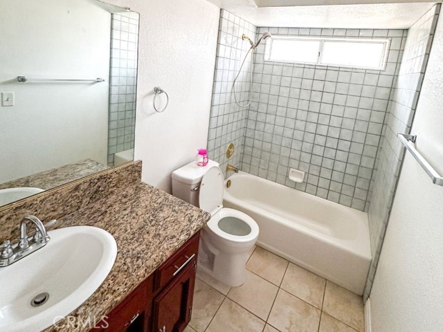 Detail Gallery Image 6 of 21 For 21131 Windsong St, California City,  CA 93505 - 3 Beds | 2/1 Baths