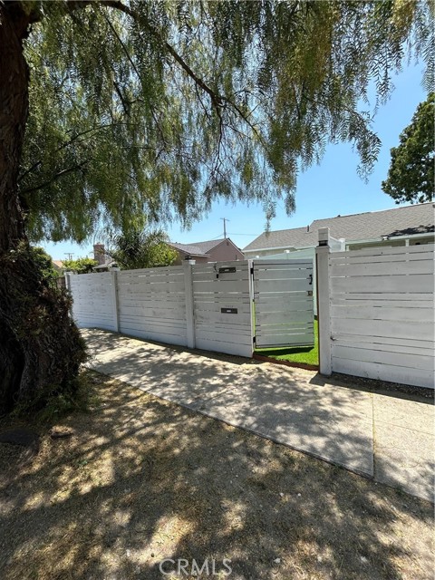 Detail Gallery Image 2 of 14 For 12008 Roscoe Blvd, North Hollywood,  CA 91605 - 0 Beds | 1 Baths