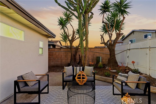 Detail Gallery Image 25 of 28 For 13601 Carrol Way, Tustin,  CA 92870 - 4 Beds | 2/1 Baths