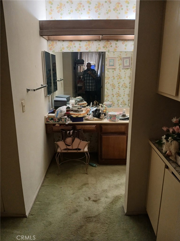 https://media.crmls.org/medias/4396aff3-2943-4396-a741-78a5dcb78544.jpg?preset=X-Large