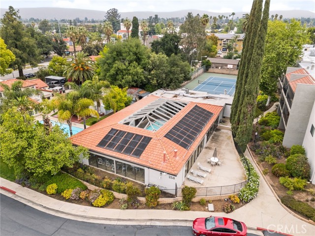 254 E Fern Avenue, Redlands CA: https://media.crmls.org/medias/4396c5ba-7a46-4d54-9c85-6ec87fb1b3e7.jpg