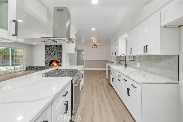 Detail Gallery Image 10 of 27 For 6405 Hesketh Dr, Bakersfield,  CA 93309 - 4 Beds | 3 Baths