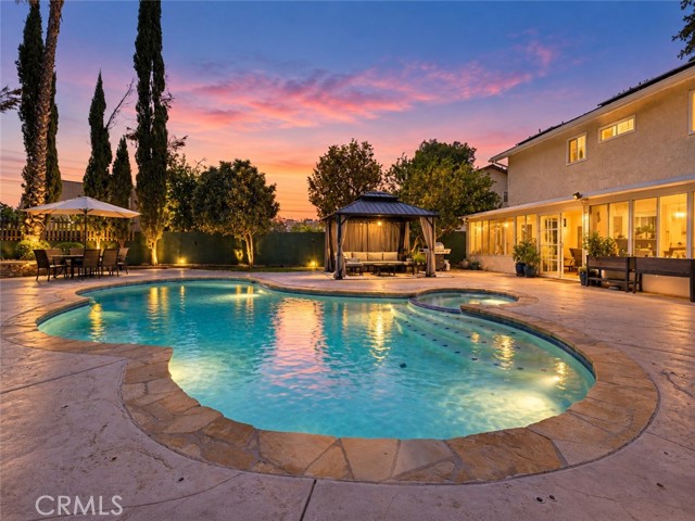 22828 Hartland Street photo 37