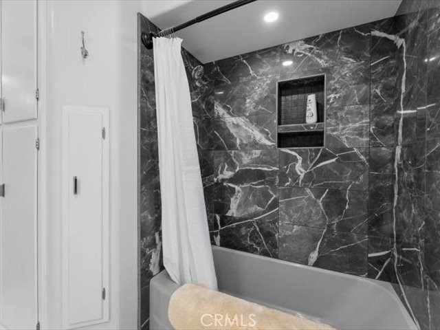 https://media.crmls.org/medias/439714ed-ac4b-444e-ba43-1cddc3415194.jpg?preset=X-Large