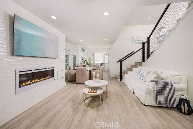 Detail Gallery Image 1 of 1 For 3008 1/2 W Balboa Blvd, Newport Beach,  CA 92663 - 3 Beds | 3/1 Baths