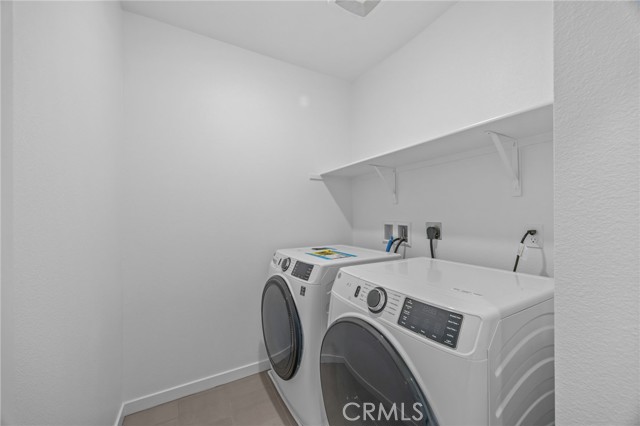 Detail Gallery Image 22 of 36 For 6137 Valentina Way #201,  Corona,  CA 92880 - 3 Beds | 2 Baths