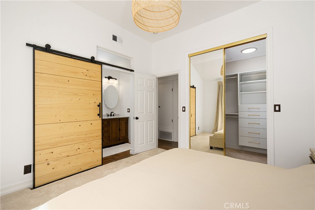 MLS #OC25233246 image #15