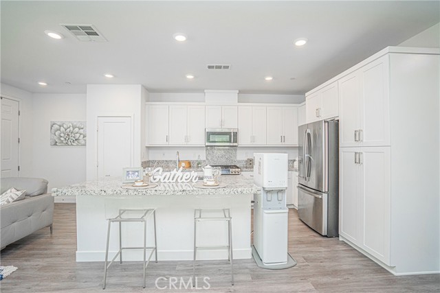 12060 Turnleaf Avenue, Whittier CA: https://media.crmls.org/medias/4399d257-3a2b-41d6-83c7-0f0cb251e18e.jpg