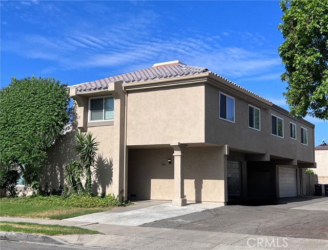 880 N Kathleen Ln, Orange, CA 92867