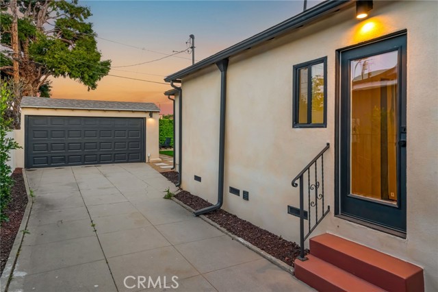 Detail Gallery Image 6 of 55 For 3641 Somerset, Los Angeles,  CA 90016 - 3 Beds | 2 Baths