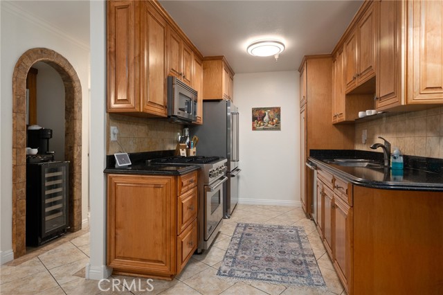 565 Esplanade, Redondo Beach, California 90277, 1 Bedroom Bedrooms, ,Residential,Sold,Esplanade,SB21248131