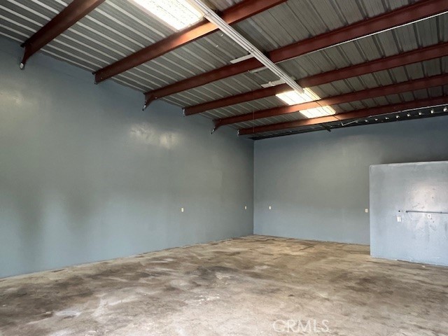 22275 Powhatan Road, Apple Valley, California 92308, ,Commercial Lease,For Rent,22275 Powhatan Road,CRHD25090296